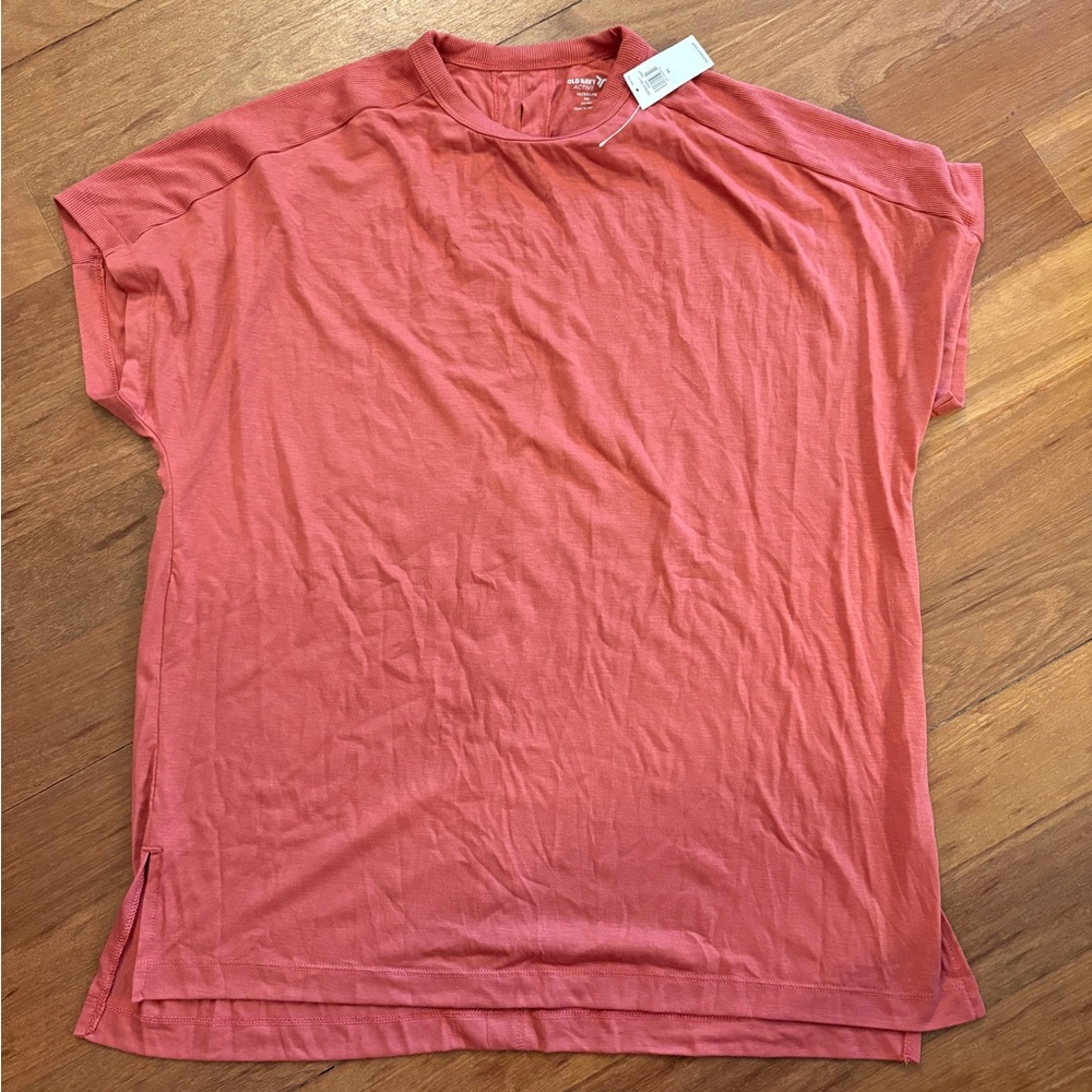 NWT Ultralight Active Short Sleeve Top
